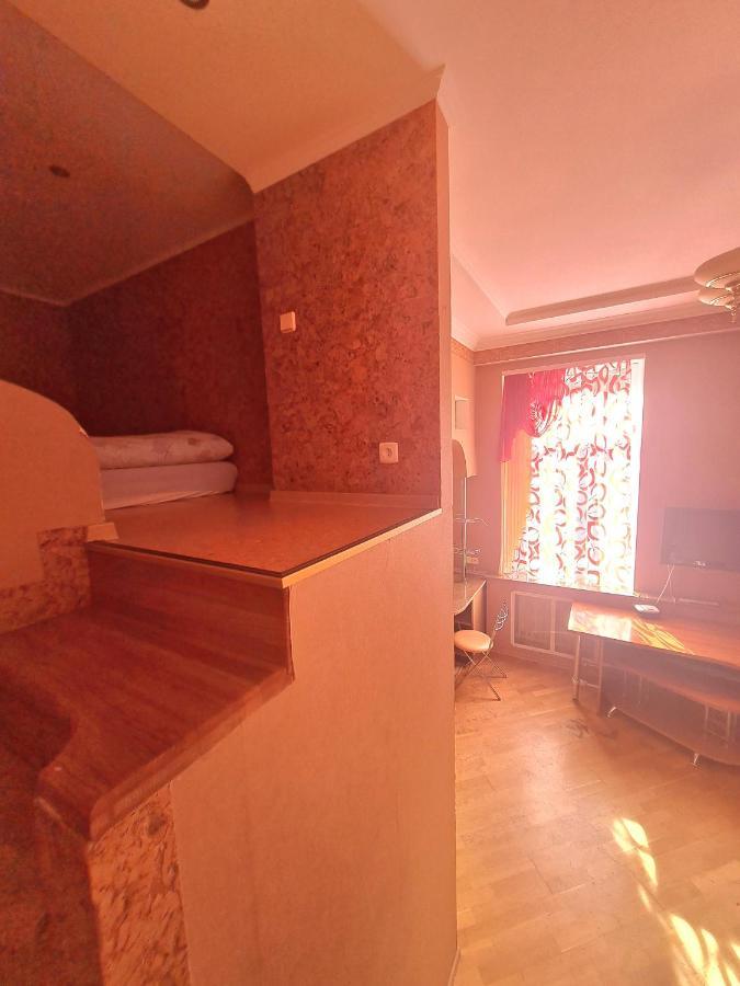 루치크 Центр, Євгена Коновальця, 3 아파트 외부 사진